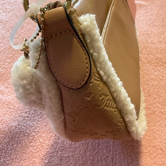JUICY COUTURE ICE QUEEN SHOULDER BAG PECAN SHEARING Perfect For Winter Outfits - Picture 10 of 15